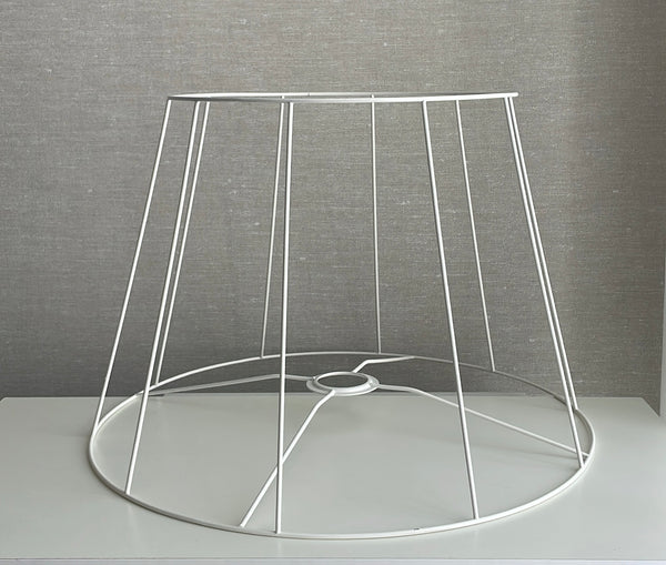 Armações Cónicas Redondas Lacadas a Branco – Perfeitas para Candeeiros de Mesa